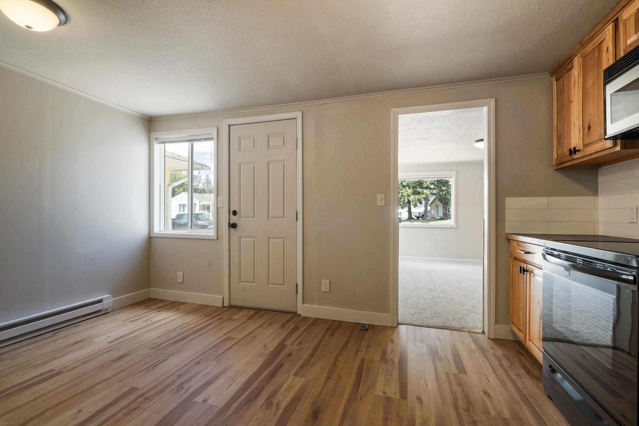 3517 W Wellesley Ave