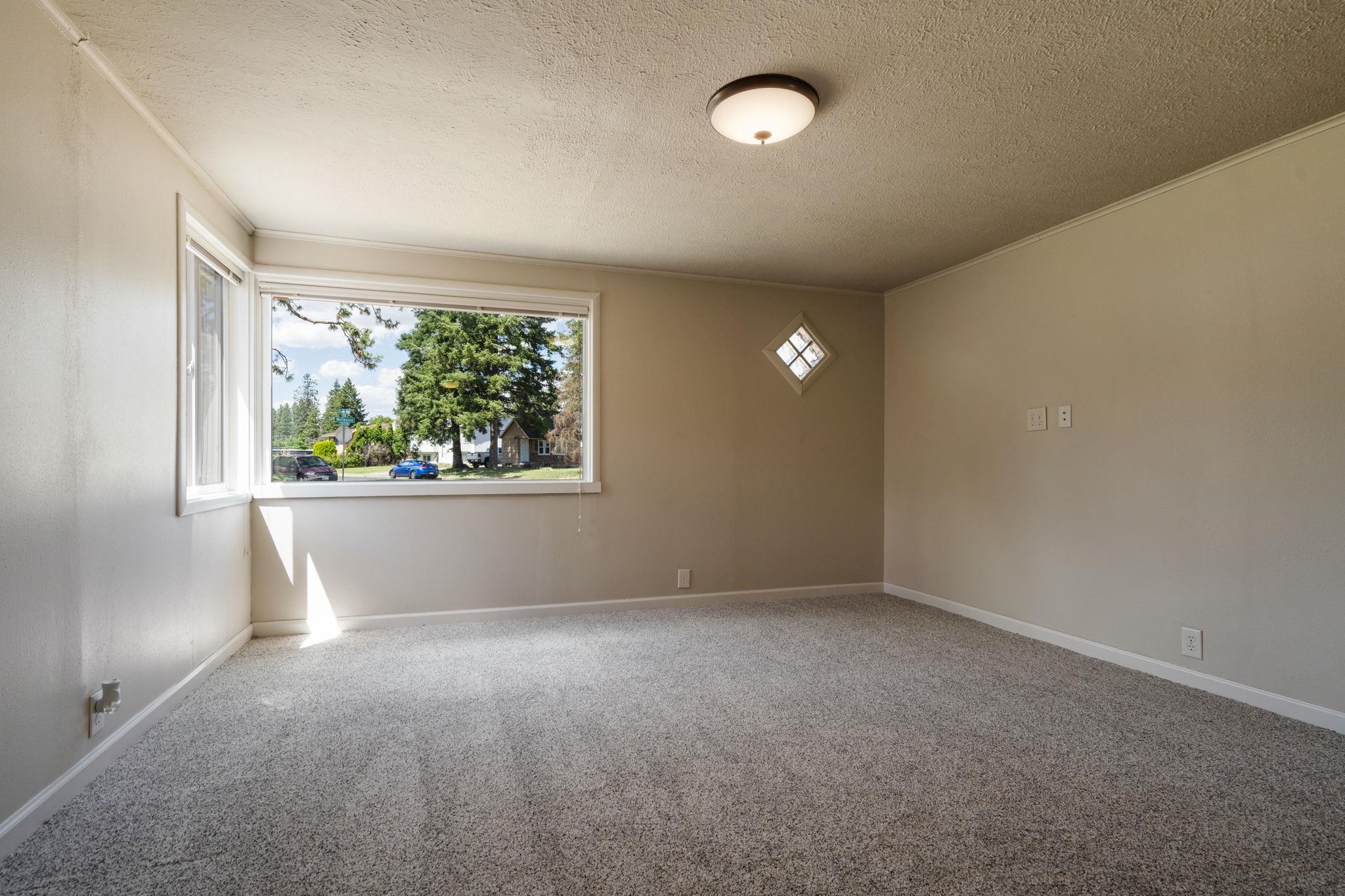 3517 W Wellesley Ave