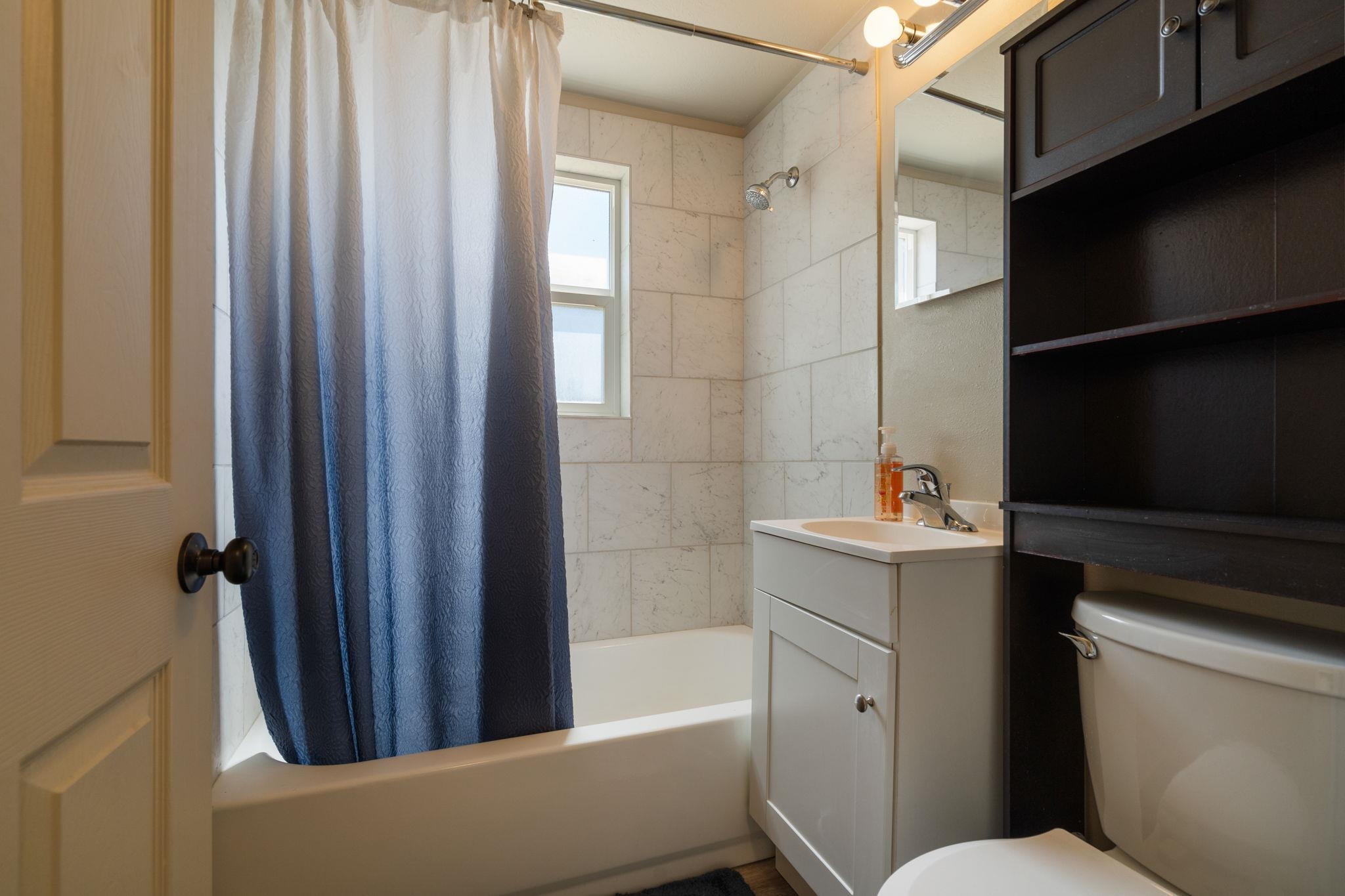 3517 W Wellesley Ave