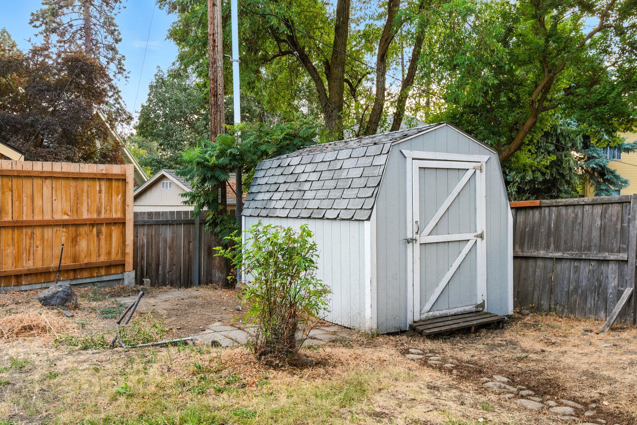 817 W 12th Ave