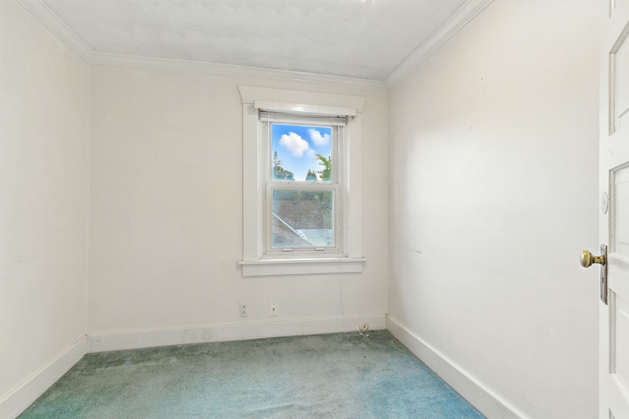 817 W 12th Ave