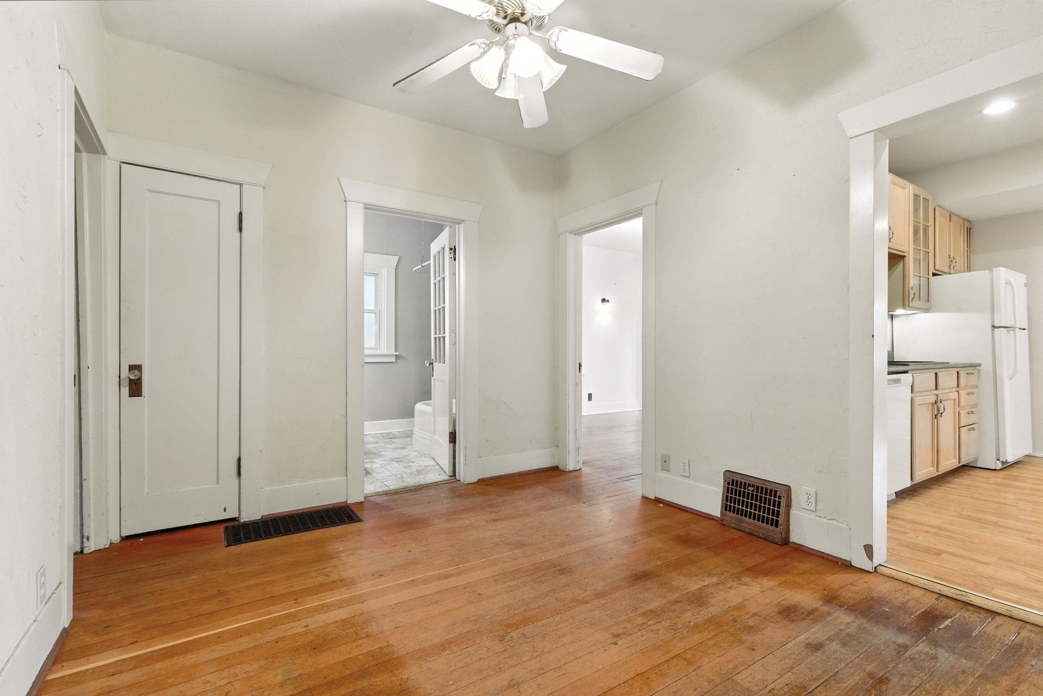 817 W 12th Ave