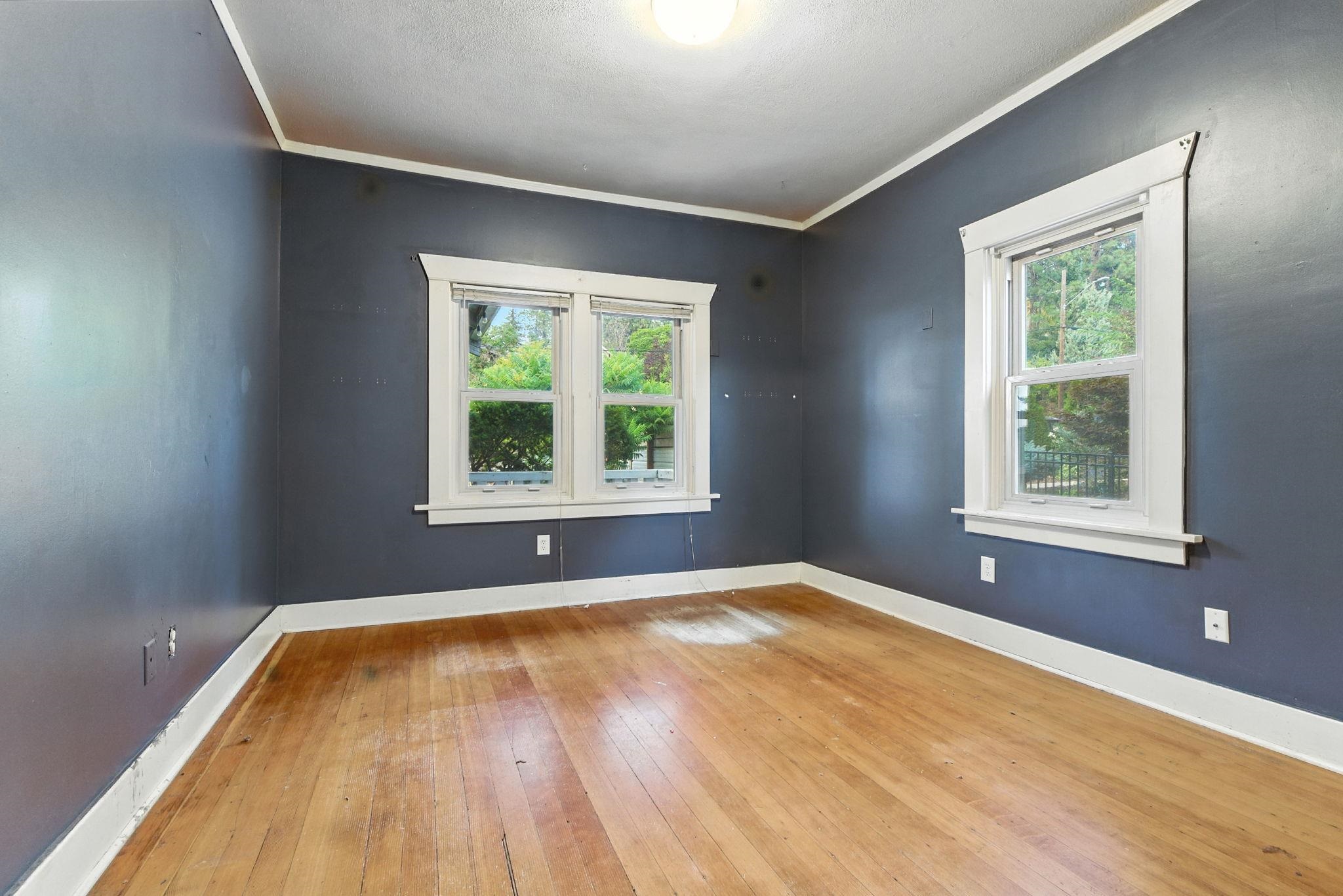 817 W 12th Ave