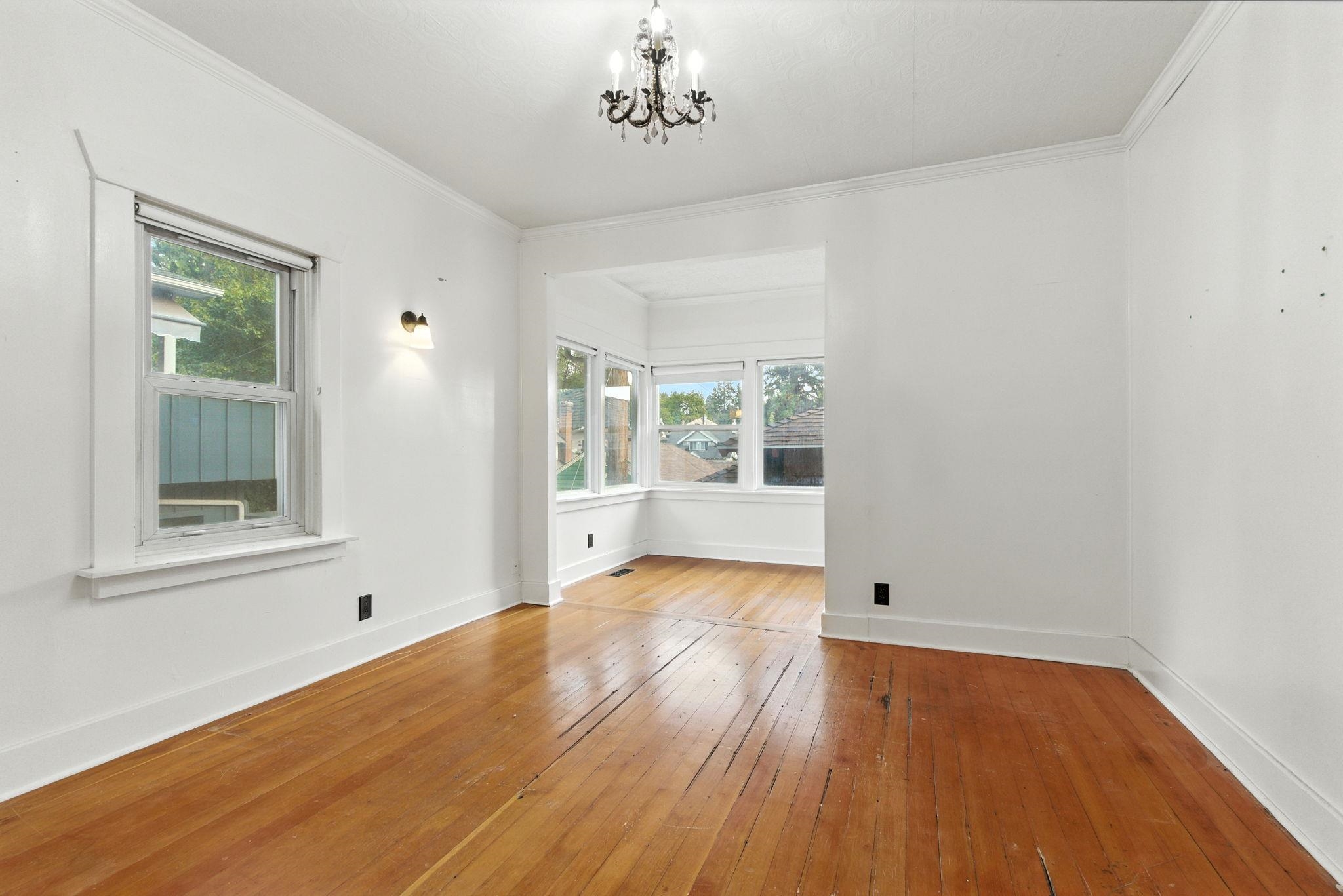 817 W 12th Ave