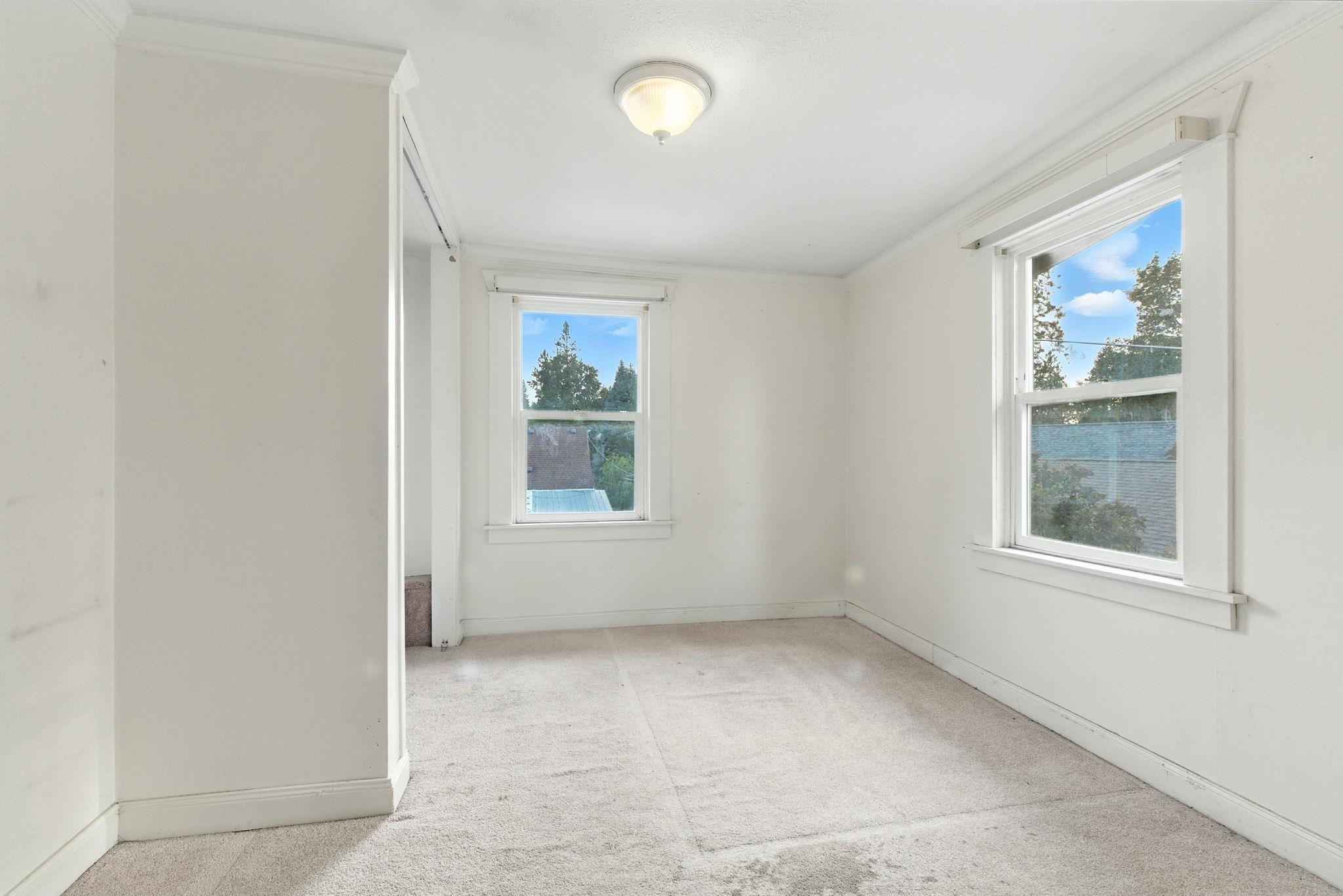 817 W 12th Ave