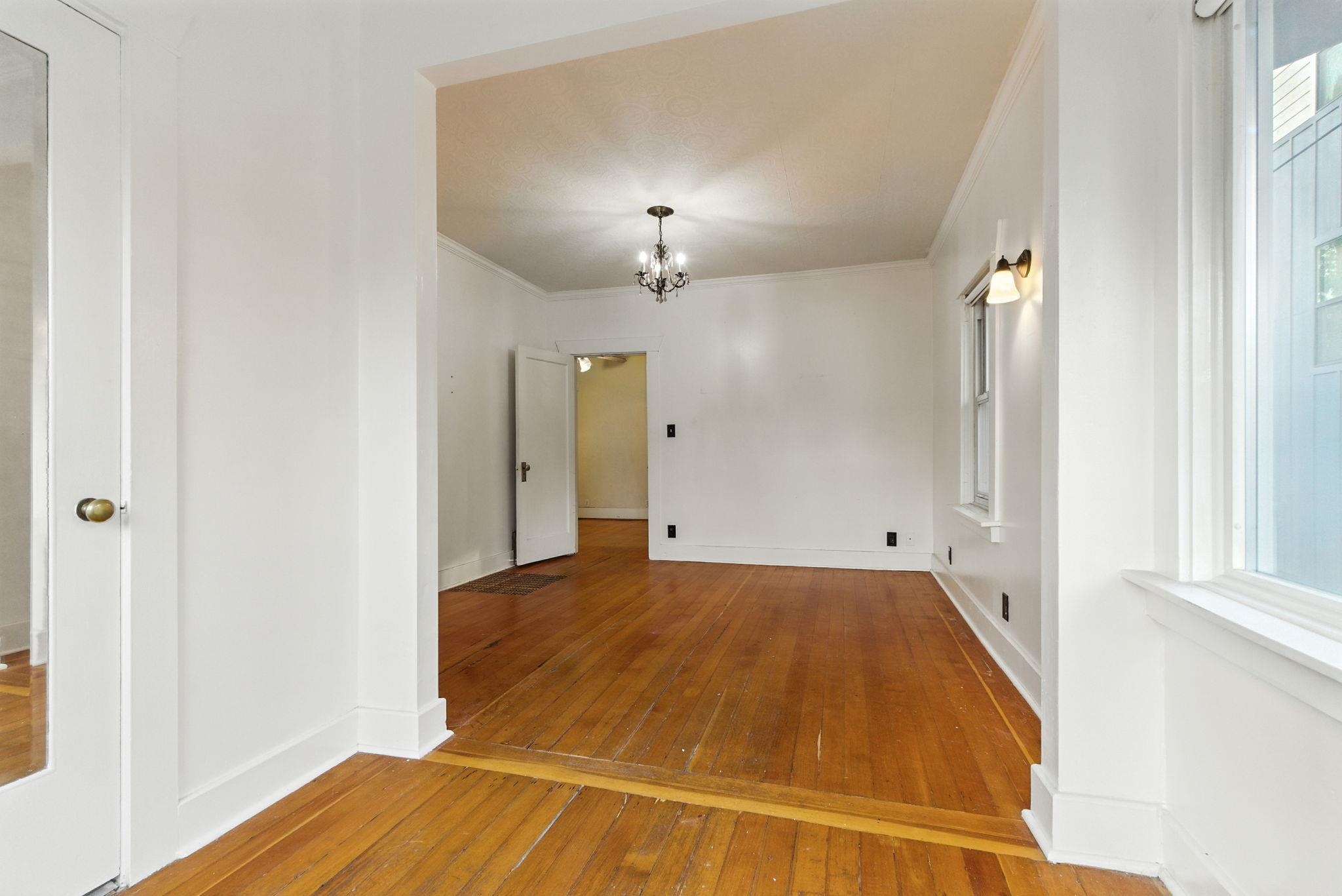 817 W 12th Ave