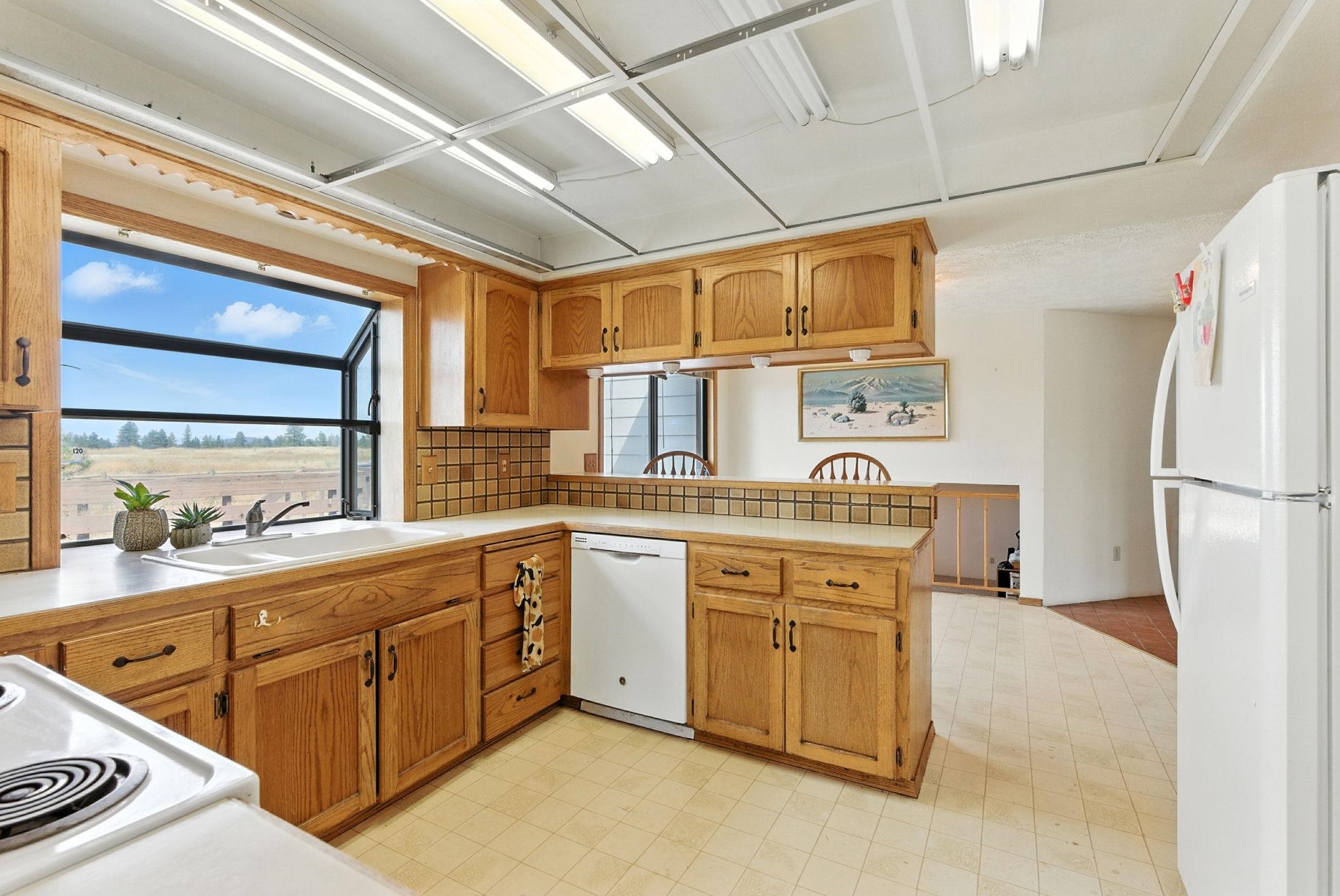 14510 W PINE BLUFF Rd