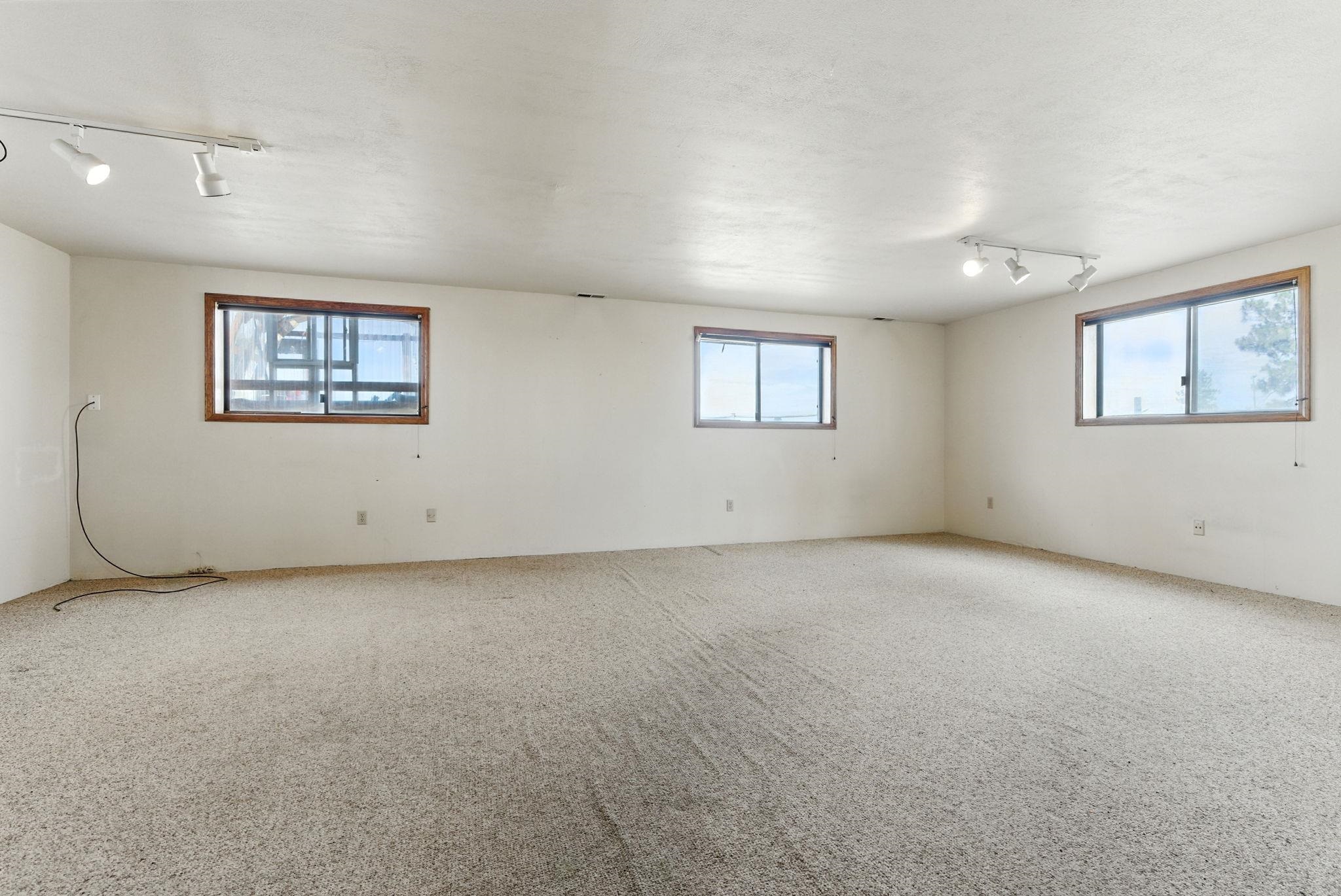 14510 W PINE BLUFF Rd