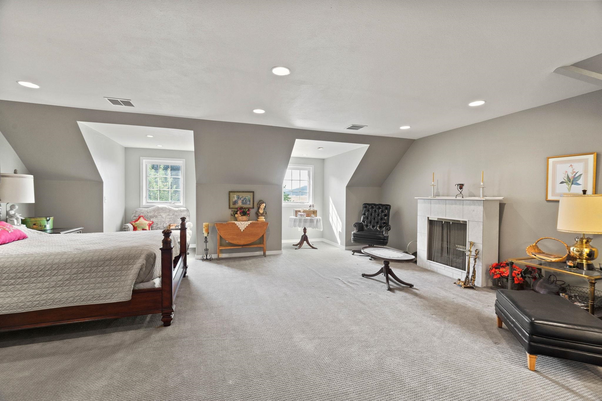 3206 W Long Prairie Rd