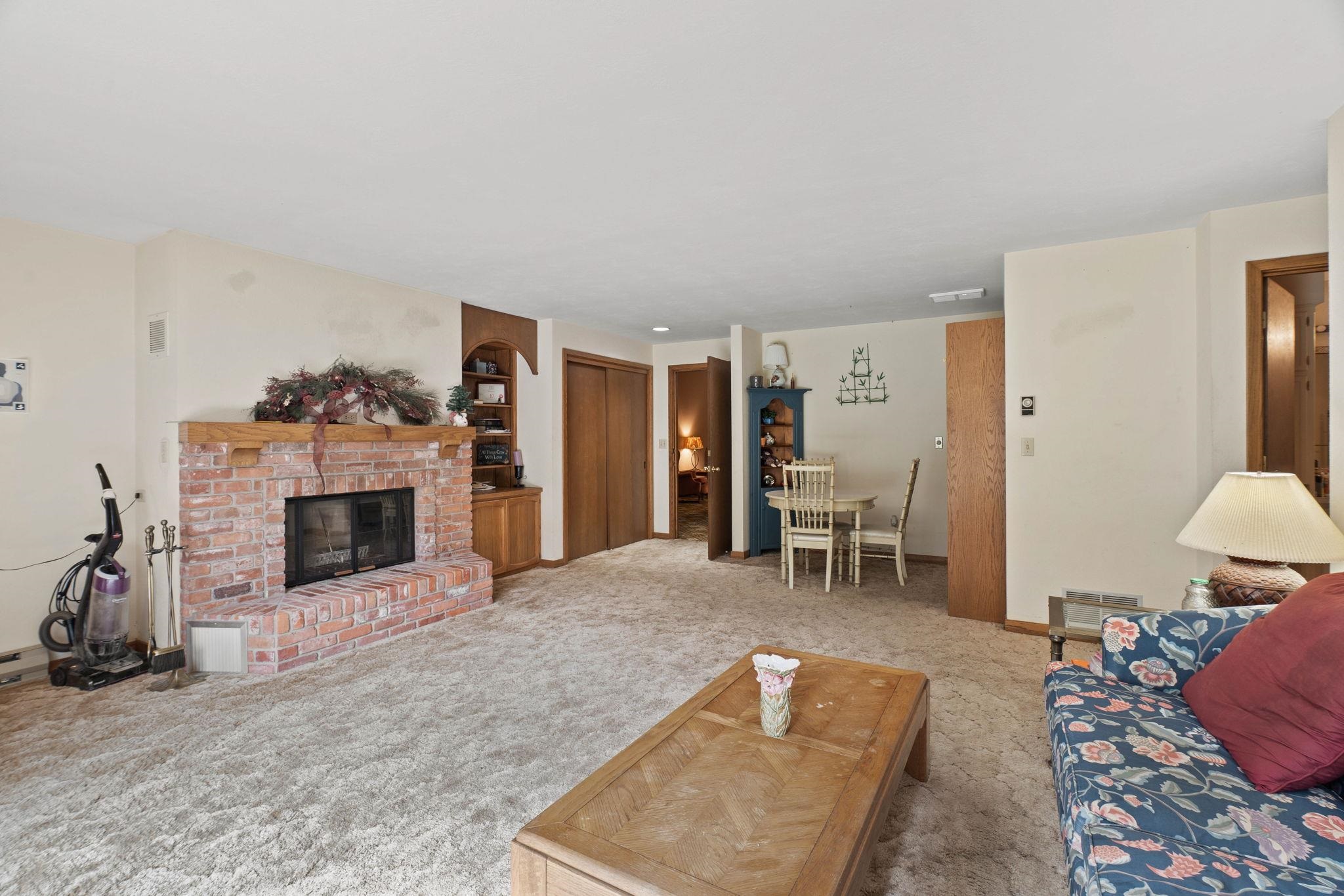 3206 W Long Prairie Rd