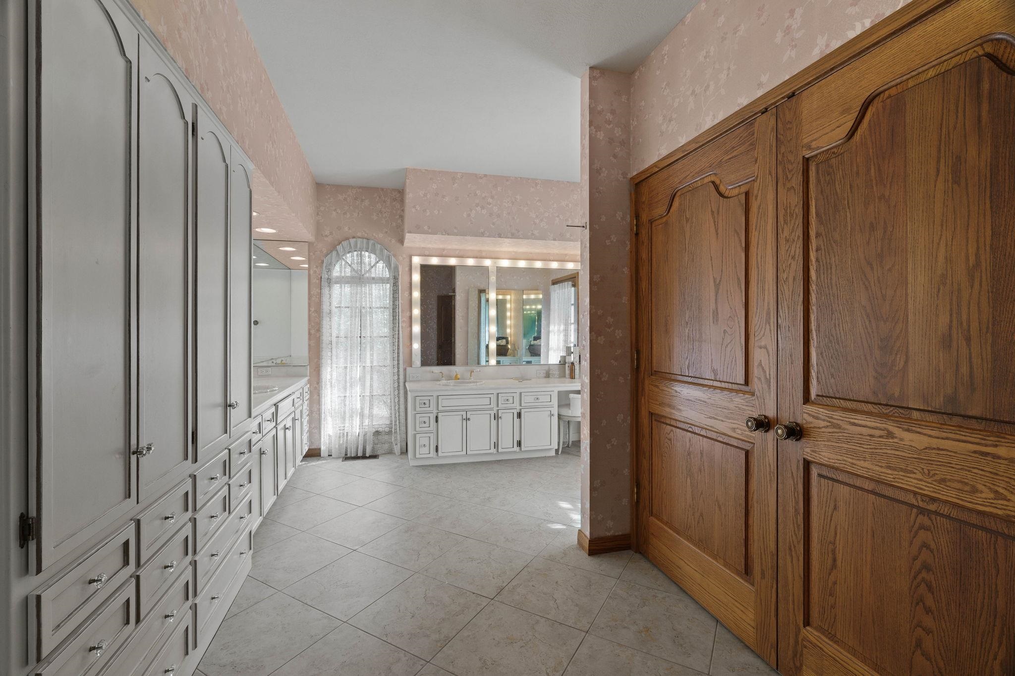 3206 W Long Prairie Rd