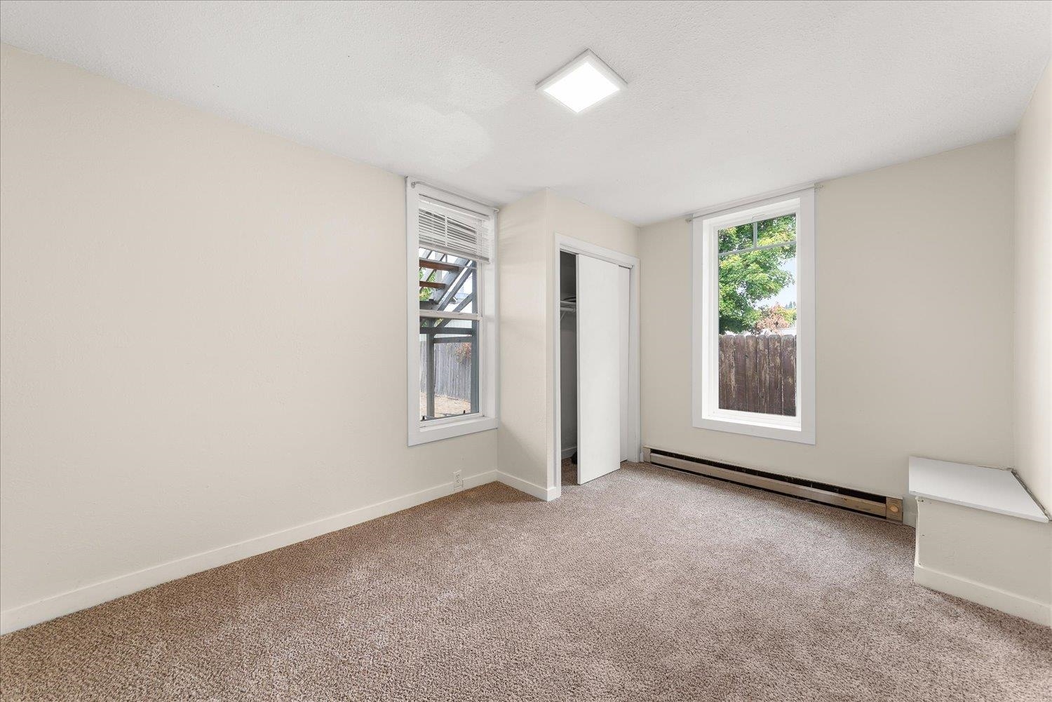 417/419 E MONTGOMERY Ave