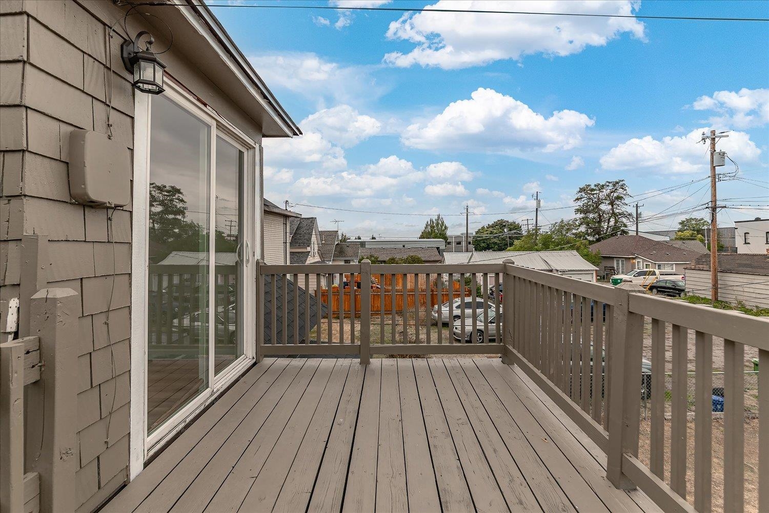 417/419 E MONTGOMERY Ave