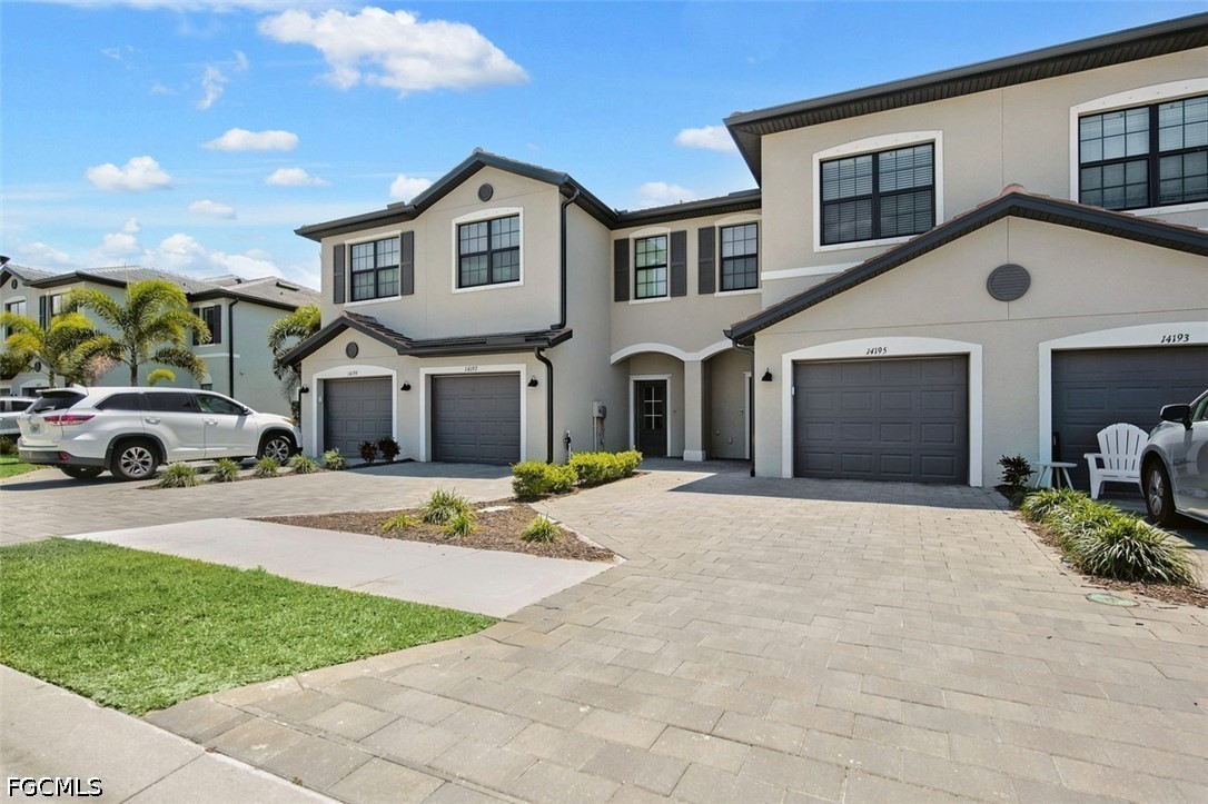 14195 Pine Lodge LN