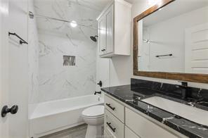 11027 Oak Lake Road