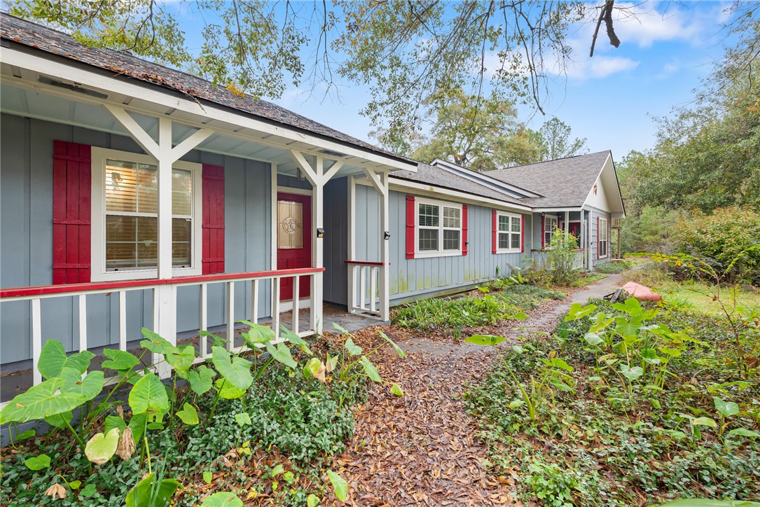 20024 Lakeshore Dr.