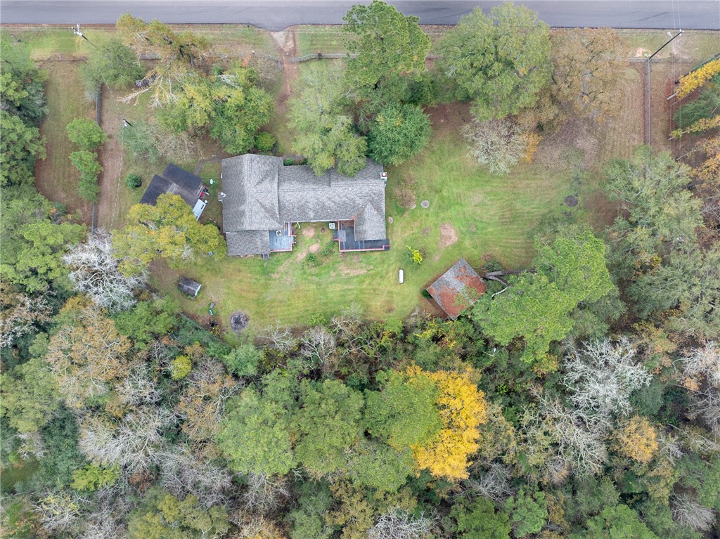 20024 Lakeshore Dr.