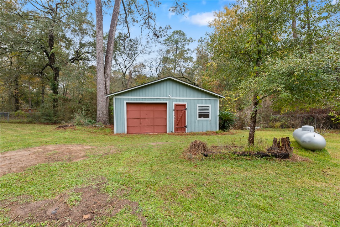 20024 Lakeshore Dr.
