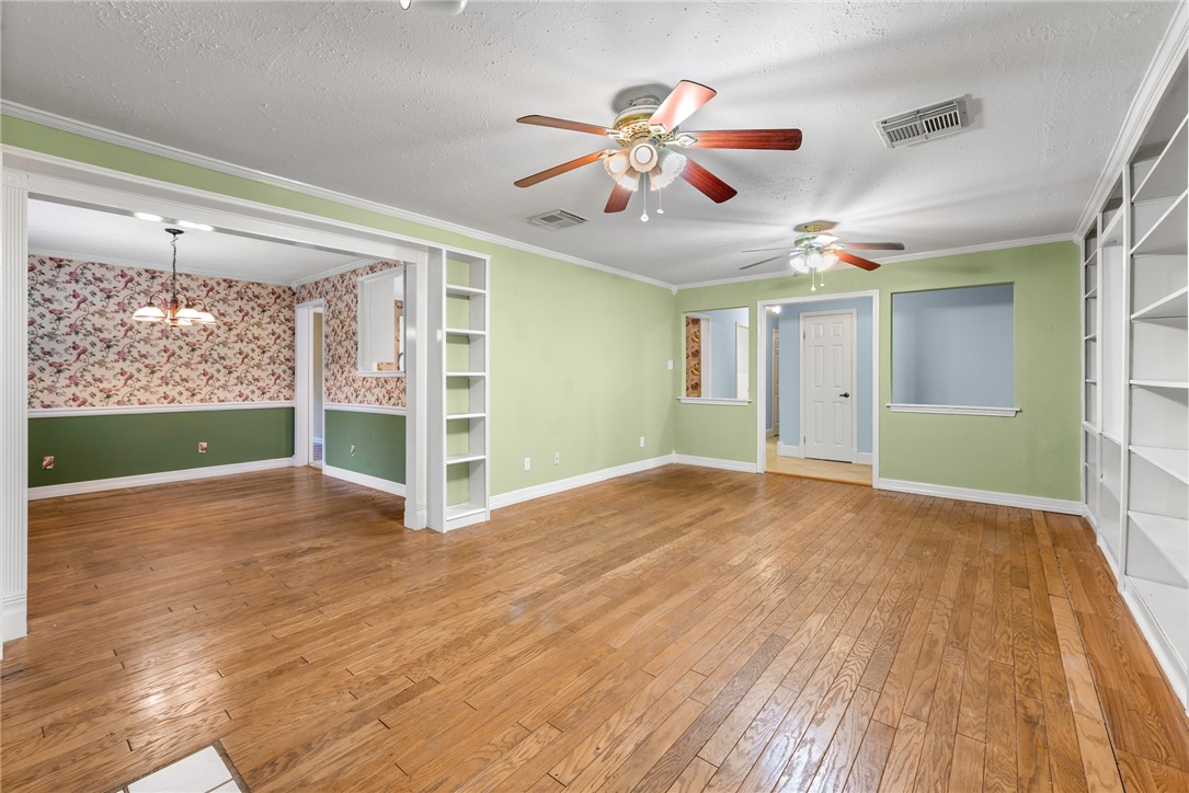 20024 Lakeshore Dr.