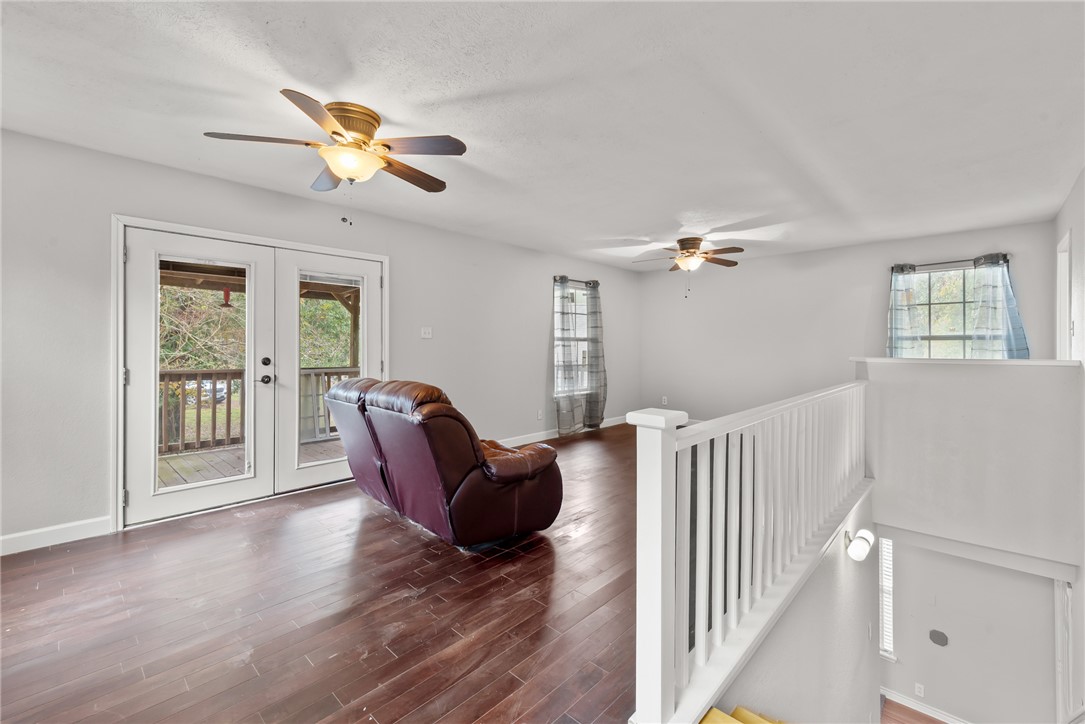 20024 Lakeshore Dr.