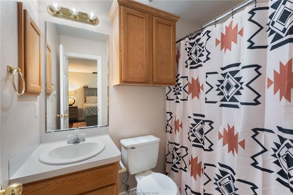 3611 Oldenburg Court