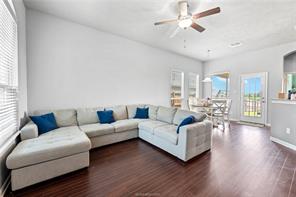 1018 Venice Drive