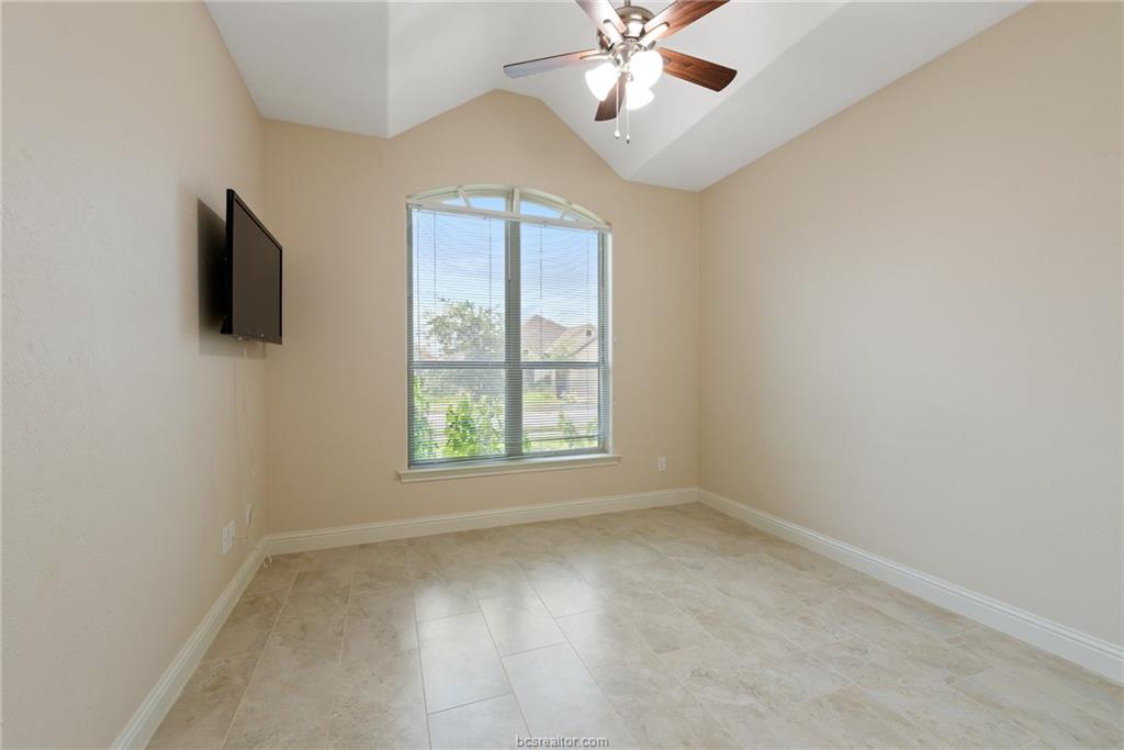 3048 Peterson Circle
