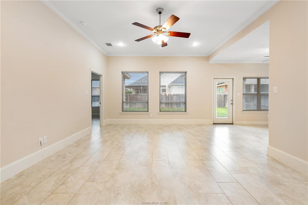 3048 Peterson Circle