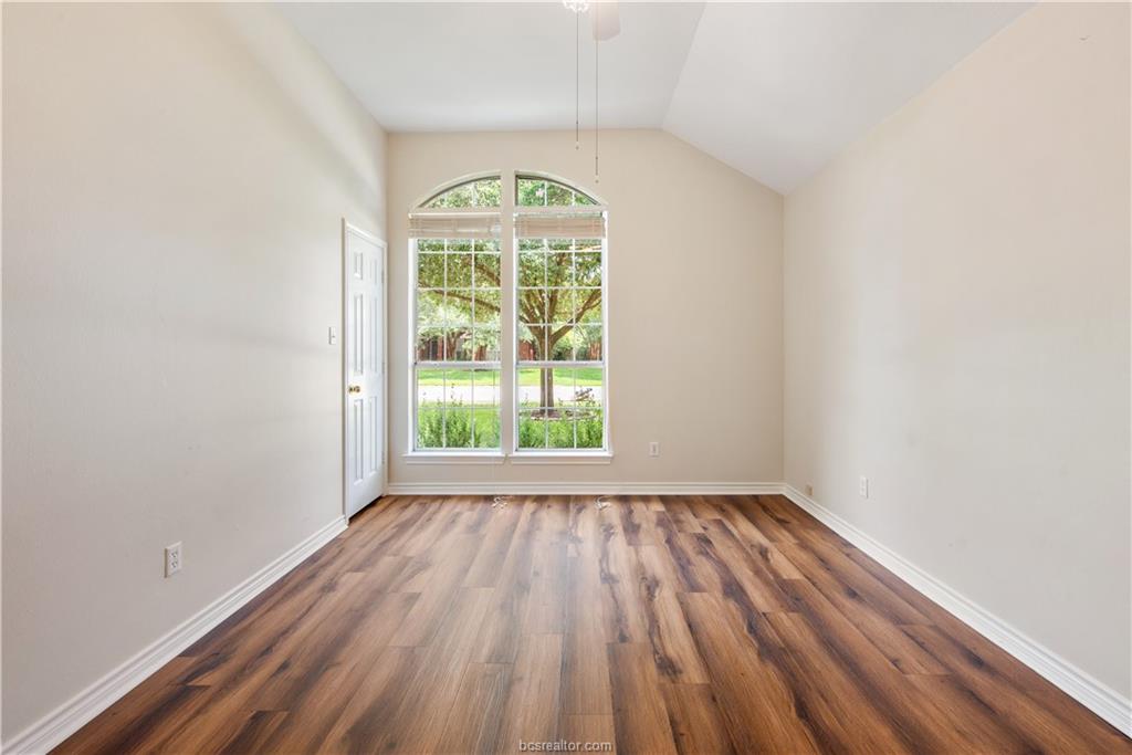 1732 Purple Martin Cove