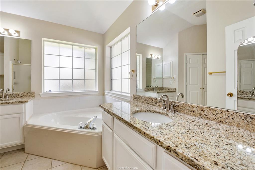 1732 Purple Martin Cove