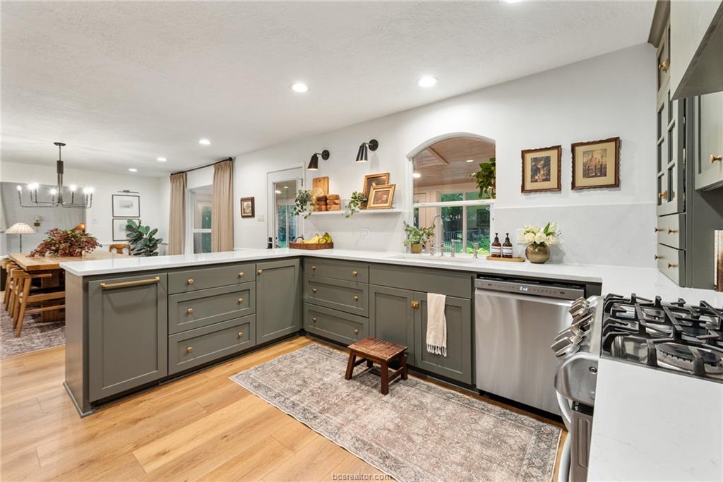 3613 Sunnybrook Lane