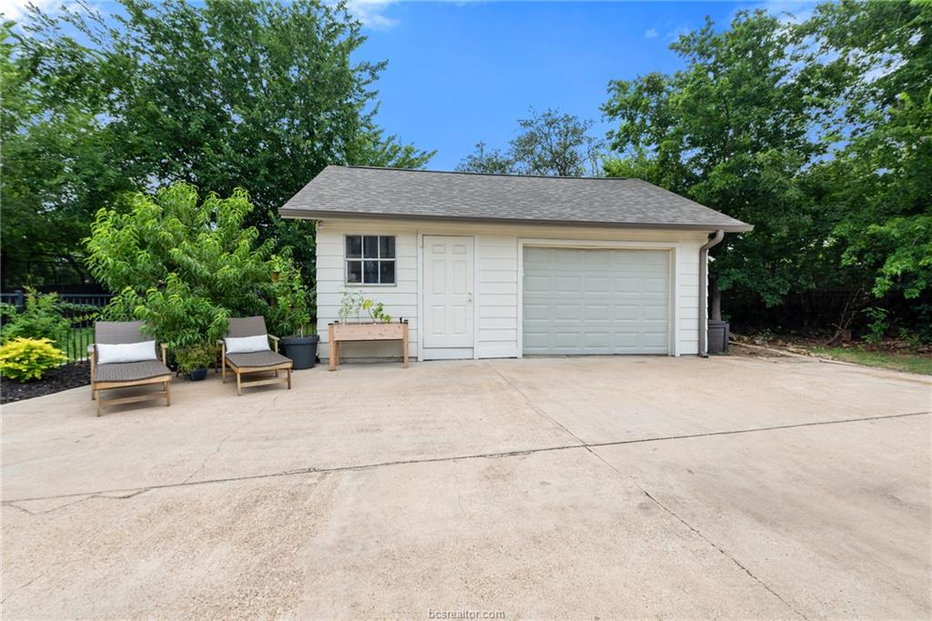 3613 Sunnybrook Lane