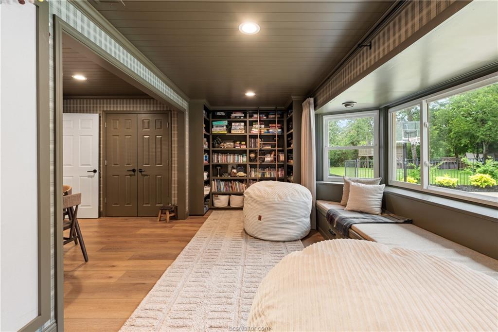 3613 Sunnybrook Lane