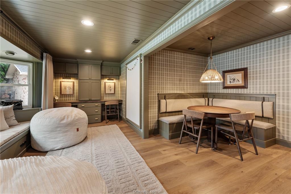 3613 Sunnybrook Lane