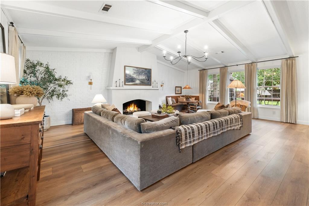 3613 Sunnybrook Lane