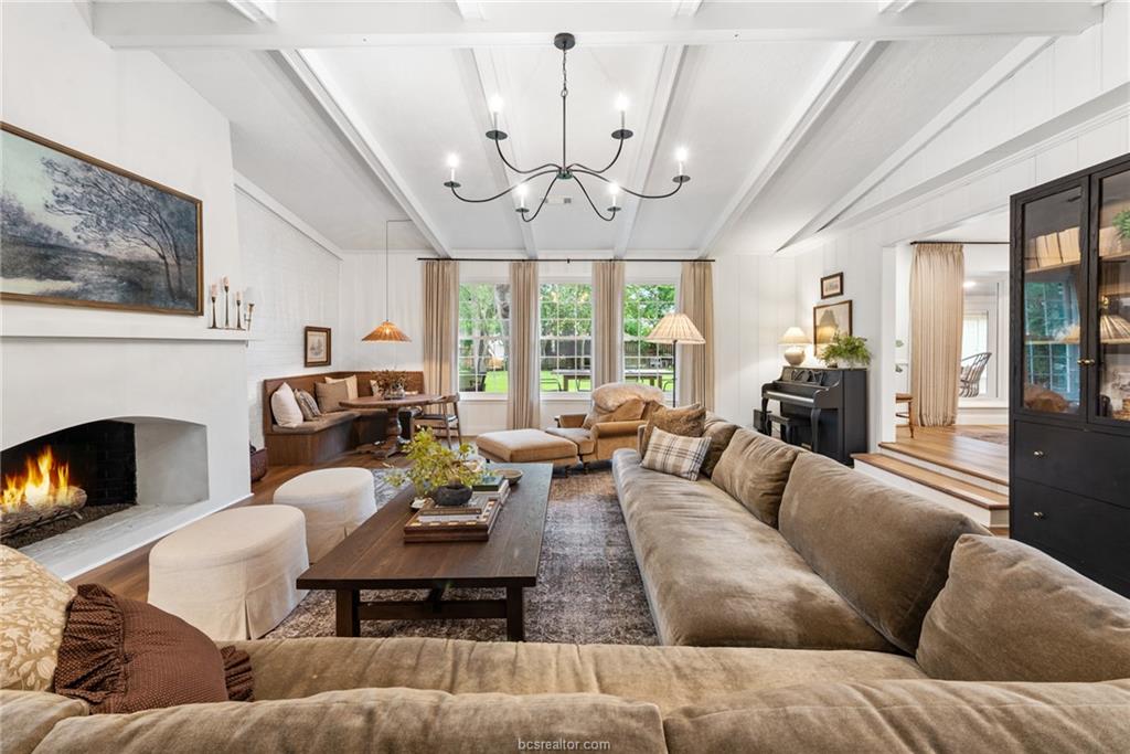 3613 Sunnybrook Lane