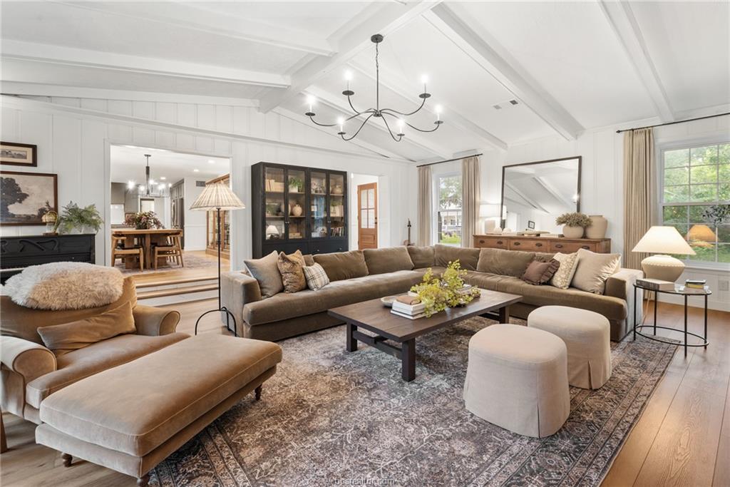3613 Sunnybrook Lane