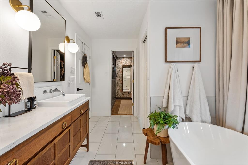3613 Sunnybrook Lane