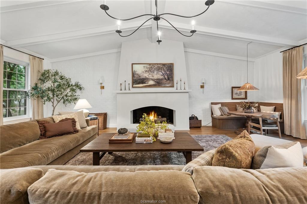 3613 Sunnybrook Lane
