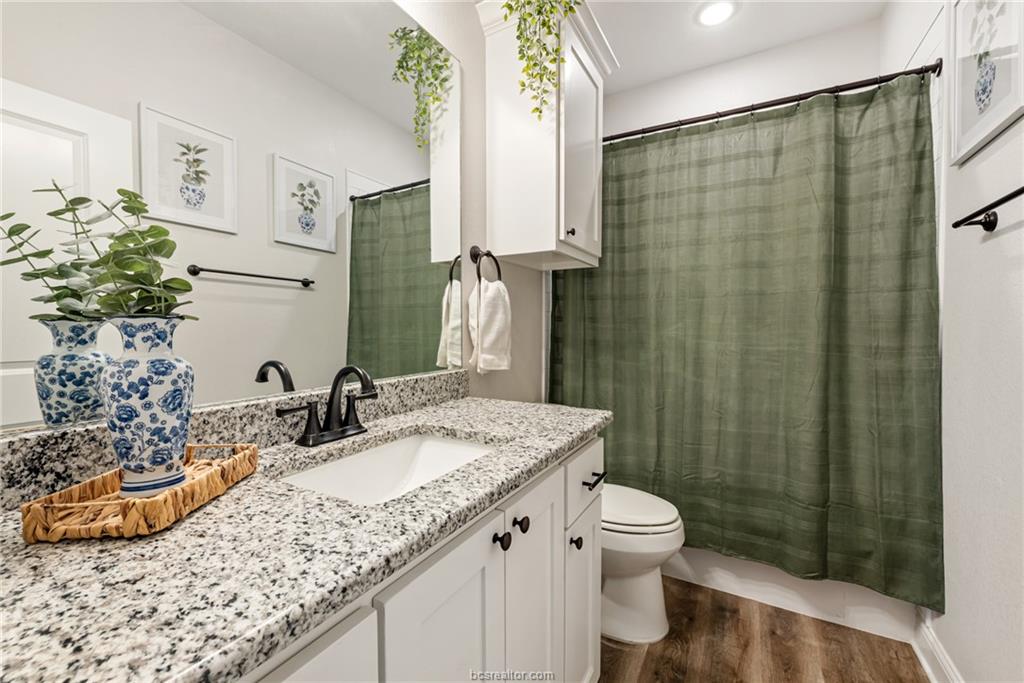 304 Brazos Bend