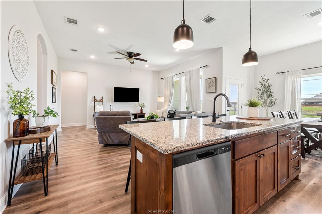 304 Brazos Bend