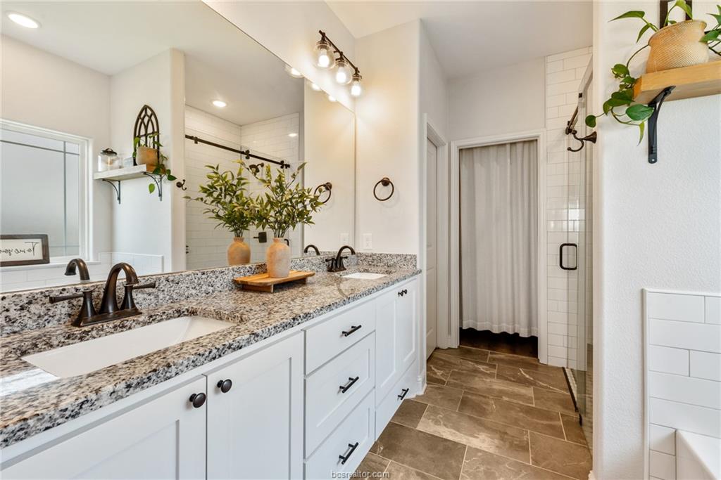 304 Brazos Bend