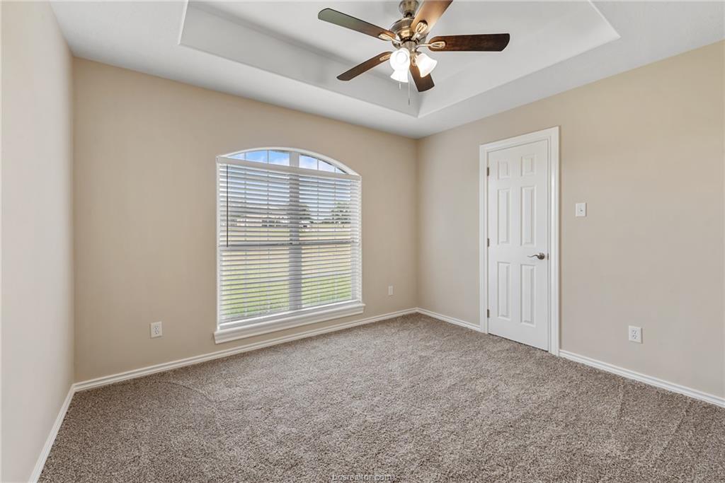 6100 Whitetail Lane