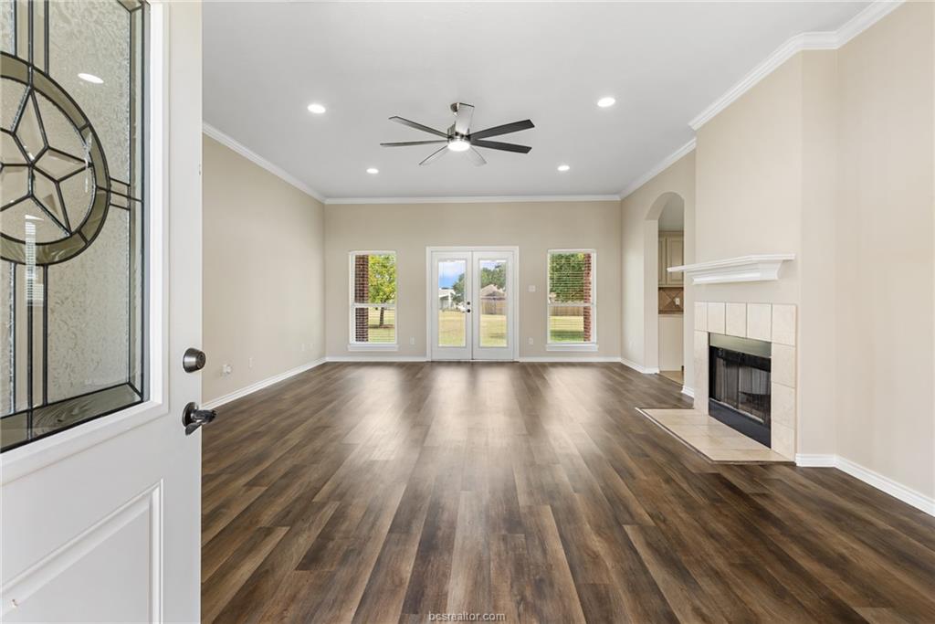 6100 Whitetail Lane