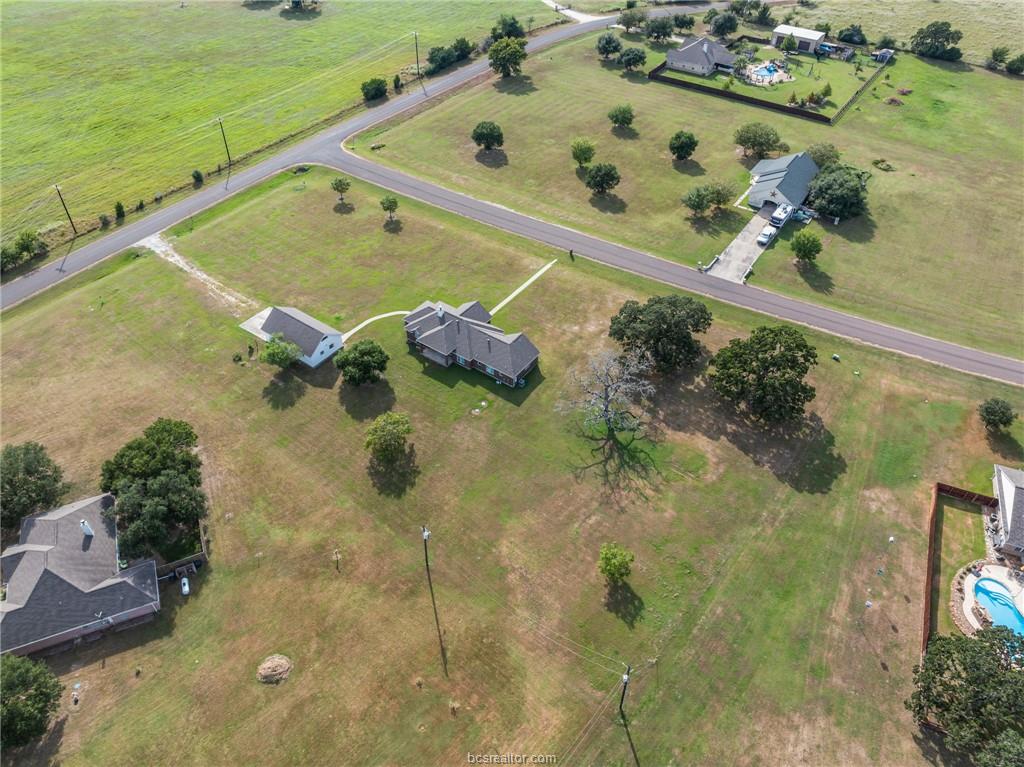 6100 Whitetail Lane