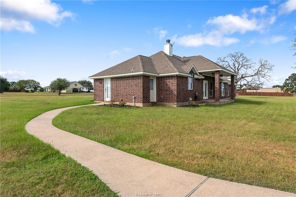 6100 Whitetail Lane
