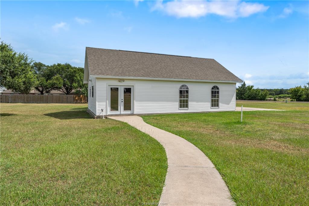 6100 Whitetail Lane