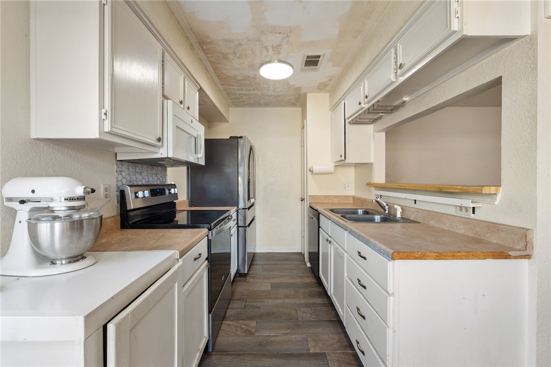 3113 Larkspur Circle