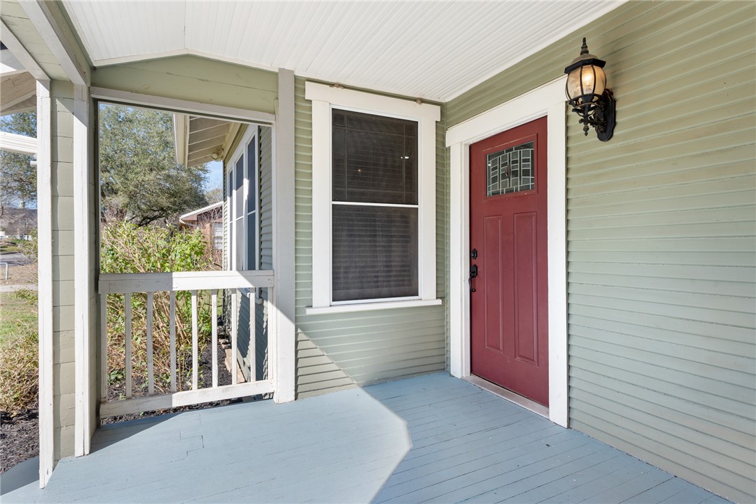 712 East 28th Street