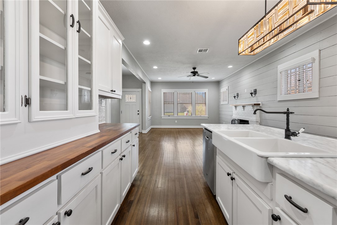 712 East 28th Street